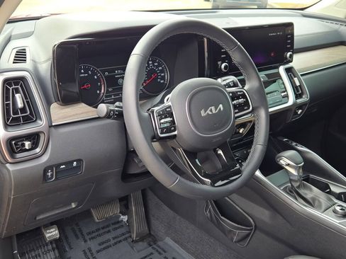 Used 2023 Kia Sorento S image 20