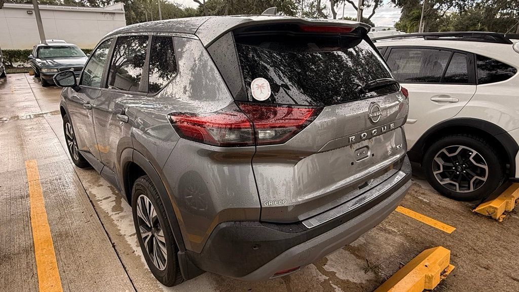 Used 2023 Nissan Rogue SV FWD image 7