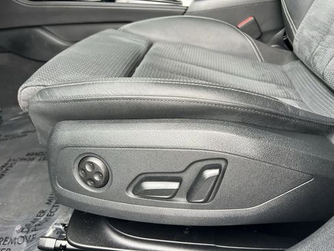 Used 2022 Audi A4 2.0T Premium Plus image 12