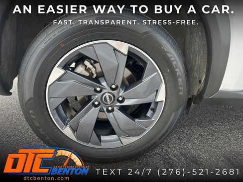 Used 2025 Nissan Rogue SV FWD image 31