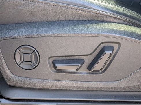 Used 2020 Audi Q3 2.0T Premium Plus w/ Premium Plus Package image 21