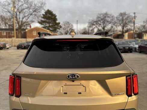 Used 2021 Kia Sorento SX Prestige image 4