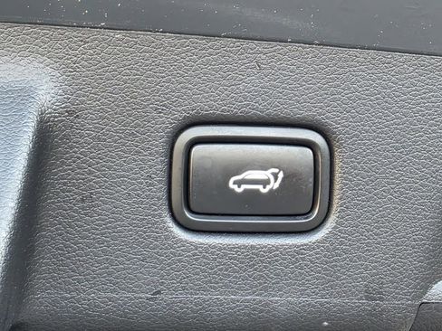 Used 2024 Hyundai Palisade Calligraphy image 16