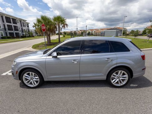 Used 2018 Audi Q7 3.0T Prestige w/ Prestige Package AWD/4WD image 2
