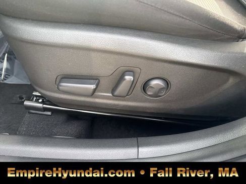 Used 2019 Hyundai Kona SEL w/ SEL Tech Package 02 image 19