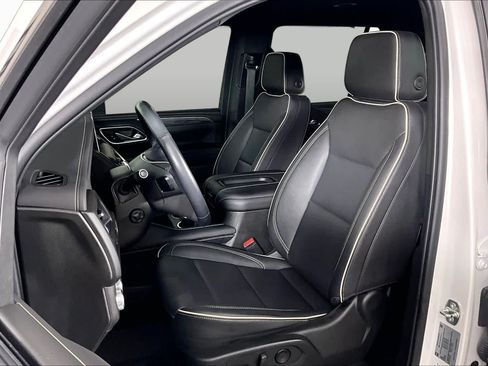 Certified 2022 GMC Yukon SLT w/ SLT Luxury Package RWD image 8