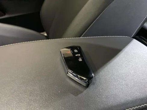 Used 2023 Volkswagen ID.4 S image 90