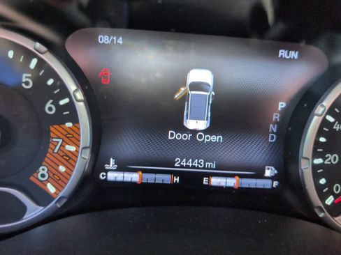 Used 2023 Jeep Renegade Limited w/ Sun/Sound Group AWD/4WD image 10