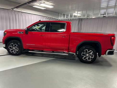 New 2026 GMC Sierra 1500 SLE w/ Preferred Package AWD/4WD image 4