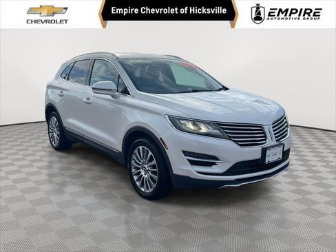 Used 2017 Lincoln MKC Reserve image 1