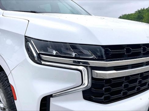 Used 2021 Chevrolet Suburban LS AWD/4WD image 33