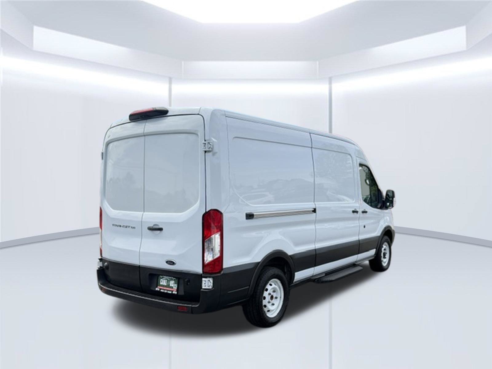 Used 2018 Ford Transit 150 148 Medium Roof RWD image 5