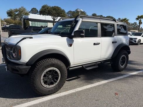 Used 2023 Ford Bronco Badlands w/ Sasquatch Package image 7