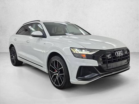 Used 2019 Audi Q8 Prestige w/ Year 1 Package AWD/4WD image 3