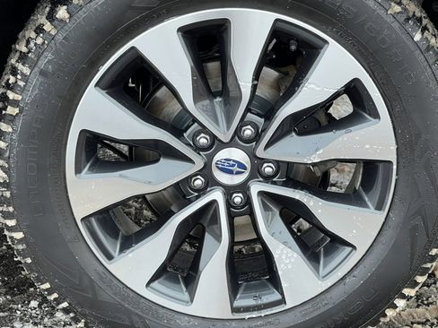 Used 2023 Subaru Outback Limited image 6