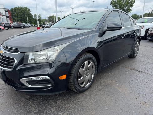 Used 2016 Chevrolet Cruze LT FWD image 9