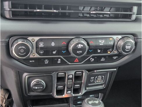 New 2025 Jeep Wrangler Sahara image 17