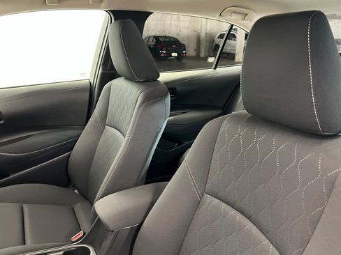 Used 2025 Toyota Corolla LE image 17
