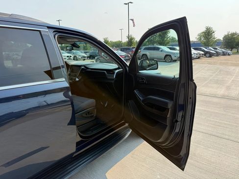Used 2018 Chevrolet Tahoe LS w/ Skid Plate Package AWD/4WD image 24