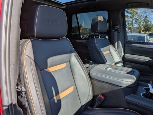 Used 2024 GMC Yukon AT4 w/ Technology Package AWD/4WD image 47