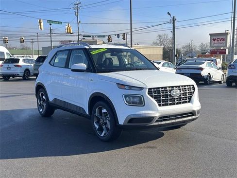 Used 2026 Hyundai Venue SEL image 3