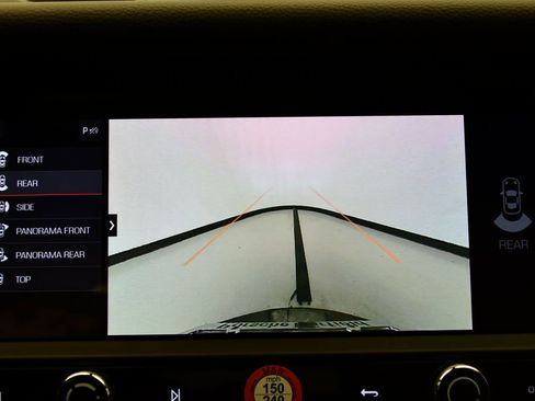 Certified 2025 Porsche Macan image 32