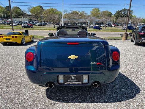 Used 2005 Chevrolet SSR LS w/ Preferred Equipment Group image 15