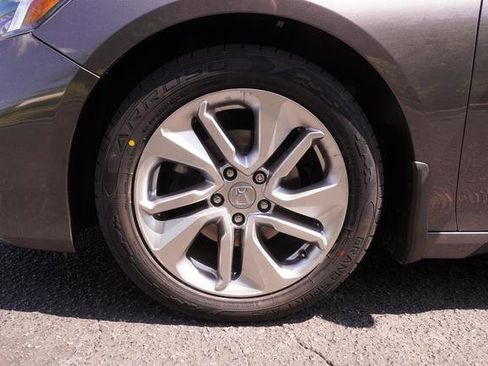 Used 2019 Honda Accord LX image 34