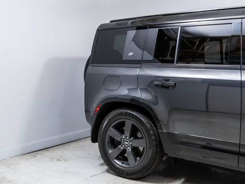 Used 2023 Land Rover Defender 110 V8 AWD/4WD image 11