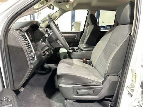 Used 2024 RAM 1500 Classic SLT image 13