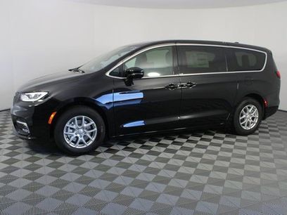New 2026 Chrysler Pacifica Select