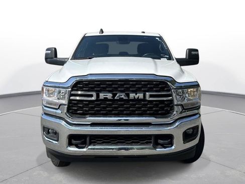 Used 2024 RAM 2500 Big Horn AWD/4WD image 3