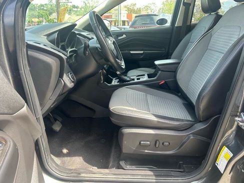 Used 2018 Ford Escape SE w/ SE Sport Appearance Package image 6