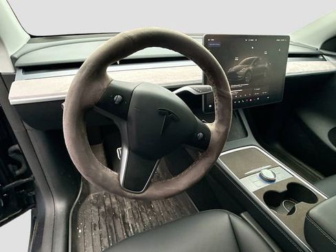 Used 2024 Tesla Model Y Long Range image 10