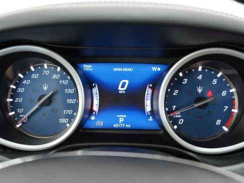 Used 2019 Maserati Ghibli S Q4 AWD/4WD image 18