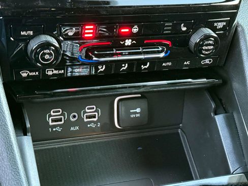 New 2025 Jeep Grand Cherokee 4WD image 17