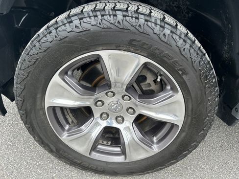 Used 2020 RAM 1500 Laramie image 16