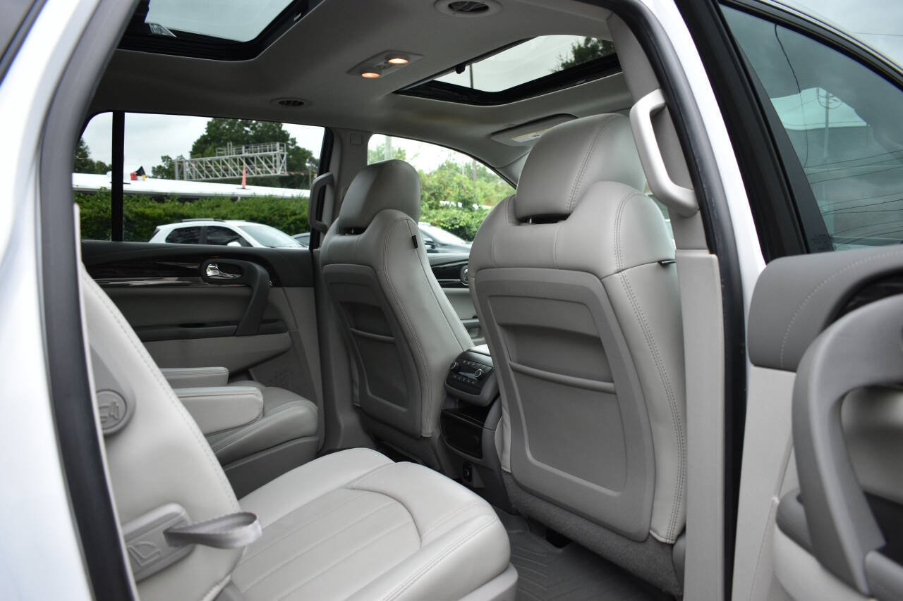 Used 2017 Buick Enclave Leather FWD image 15