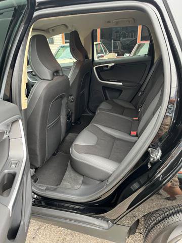 Used 2011 Volvo XC60 3.2 R-Design FWD image 13