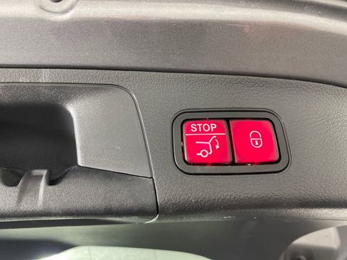 Used 2021 Mercedes-Benz GLA 250 4MATIC image 33