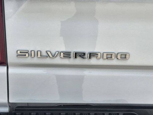 Used 2025 Chevrolet Silverado 1500 LT RWD image 30