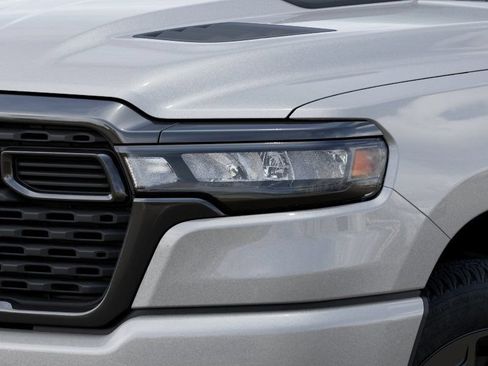 New 2026 RAM 1500 Express AWD/4WD image 17