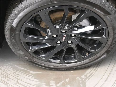 Used 2023 GMC Terrain SLT w/ Infotainment Package II image 29