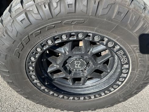 Used 2017 Toyota 4Runner SR5 Premium image 13