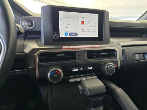 Used 2025 Toyota 4Runner SR5 image 28