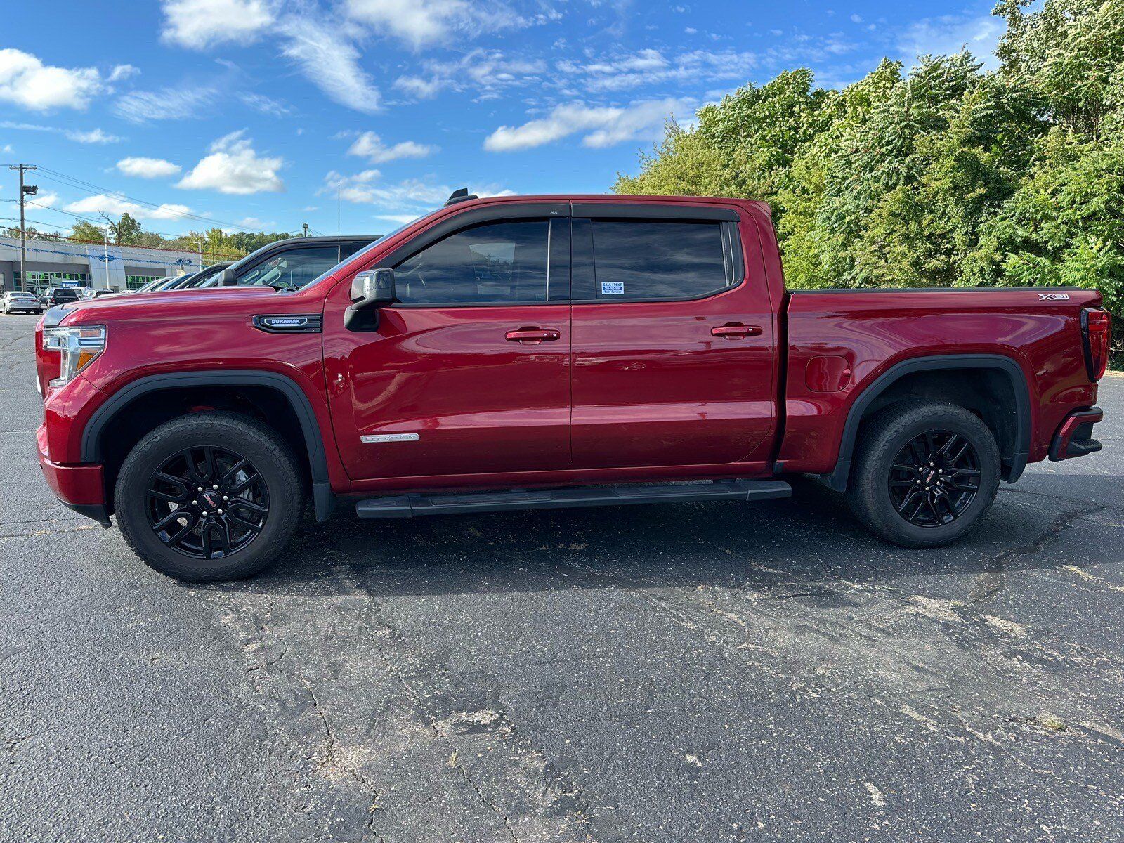 Used 2022 GMC Sierra 1500 Elevation w/ Driver Alert Package I AWD/4WD image 4