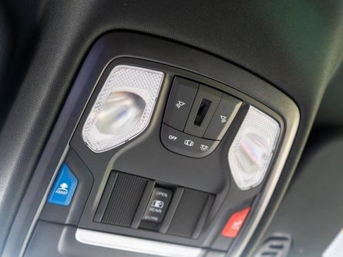 Used 2022 RAM 1500 Big Horn AWD/4WD image 37