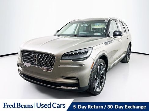 Certified 2023 Lincoln Aviator Reserve w/ Equipment Group 201A image 3