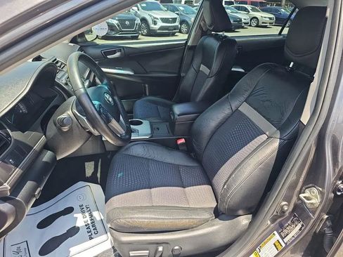 Used 2014 Toyota Camry SE FWD image 12