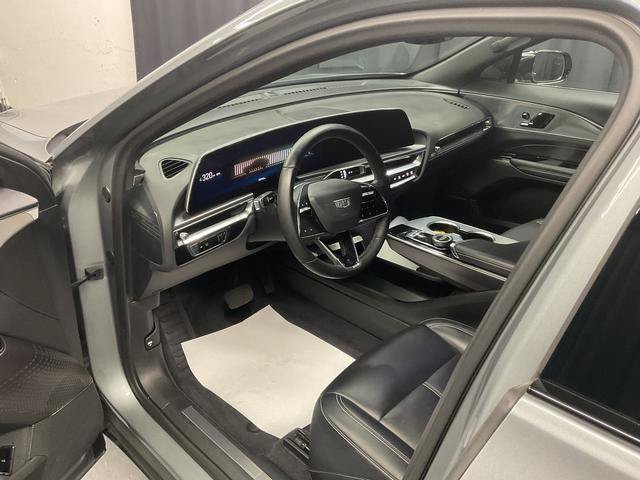 Used 2024 Cadillac Lyriq Tech w/ Driver Assist Package AWD/4WD image 8